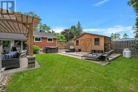 1099 Minnetonka Road Ottawa ON K2C 2T8