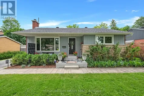 1099 Minnetonka Road Ottawa ON K2C 2T8