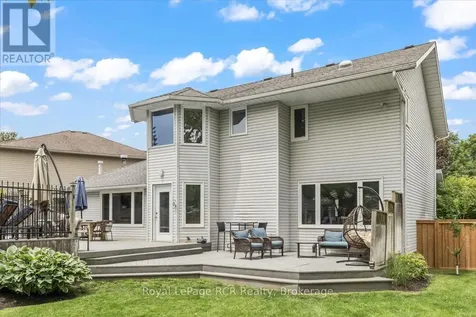 235 4th Street Crescent Hanover ON N4N 3S2