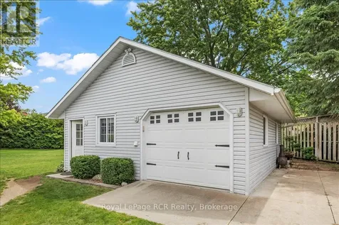 235 4th Street Crescent Hanover ON N4N 3S2