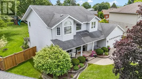 235 4th Street Crescent Hanover ON N4N 3S2