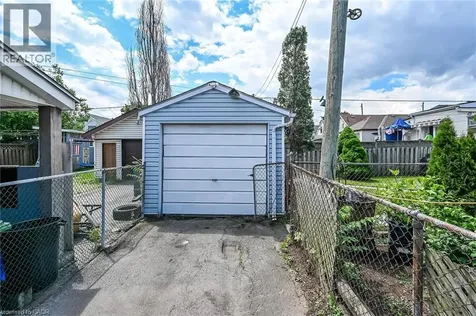 184 London Street North Hamilton ON L8H 4C2