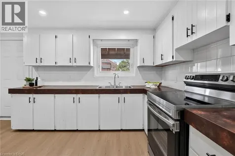 39 Beechwood Avenue Hamilton ON L8L 2S5