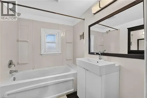 39 Beechwood Avenue Hamilton ON L8L 2S5