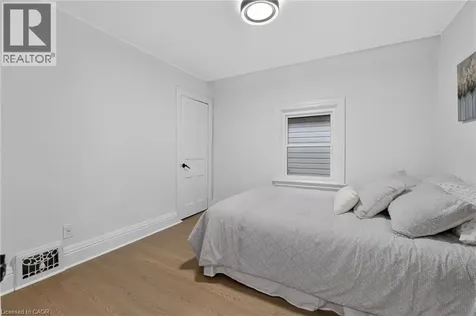 39 Beechwood Avenue Hamilton ON L8L 2S5