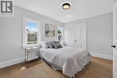 39 Beechwood Avenue Hamilton ON L8L 2S5