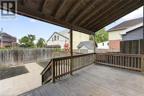 39 Beechwood Avenue Hamilton ON L8L 2S5