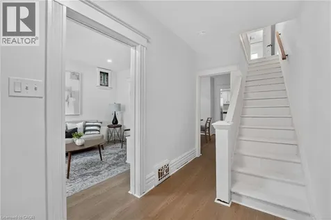 39 Beechwood Avenue Hamilton ON L8L 2S5