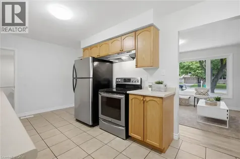 19 Taylor Avenue Cambridge ON N1R 5M1