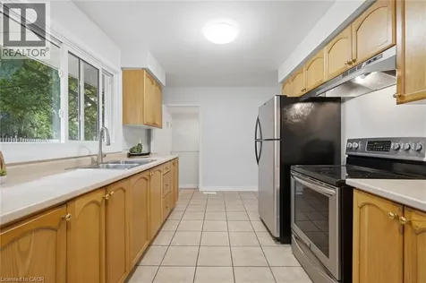 19 Taylor Avenue Cambridge ON N1R 5M1