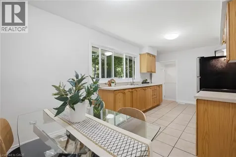 19 Taylor Avenue Cambridge ON N1R 5M1
