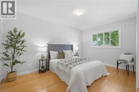 19 Taylor Avenue Cambridge ON N1R 5M1