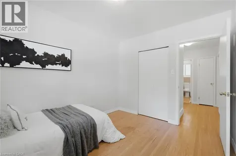 19 Taylor Avenue Cambridge ON N1R 5M1