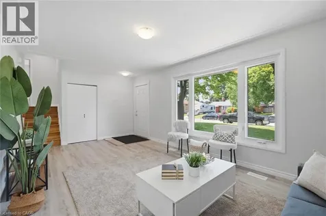 19 Taylor Avenue Cambridge ON N1R 5M1