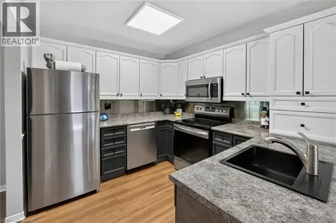 5137 Hawthorn Drive Lincoln ON L3J 0J6