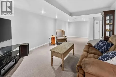 5137 Hawthorn Drive Lincoln ON L3J 0J6