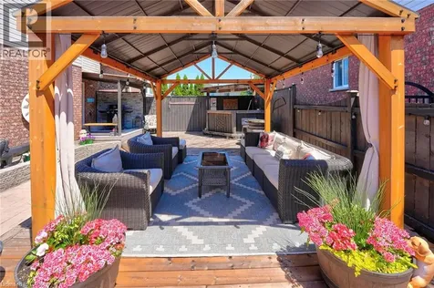 5137 Hawthorn Drive Lincoln ON L3J 0J6