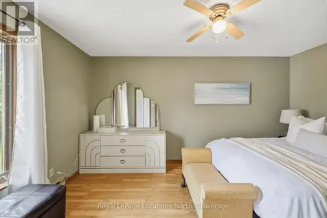 27 York Street Collingwood ON L9Y 3Z1