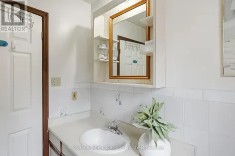 27 York Street Collingwood ON L9Y 3Z1