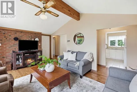 27 York Street Collingwood ON L9Y 3Z1