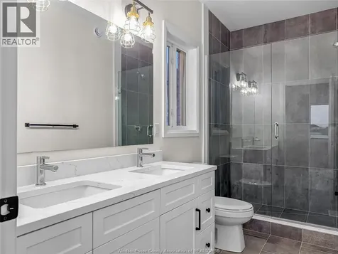 224 Mclellan Avenue Amherstburg ON N9V 0H1