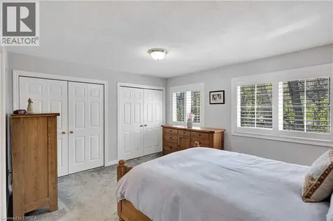 120 Beddoe Drive Hamilton ON L8P 4Z4