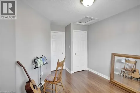 120 Beddoe Drive Hamilton ON L8P 4Z4