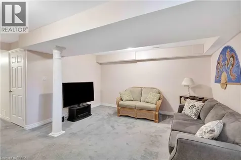 120 Beddoe Drive Hamilton ON L8P 4Z4