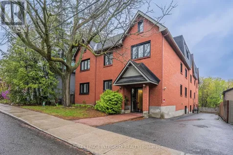 222 Russell Avenue Ottawa ON K1N 7X5
