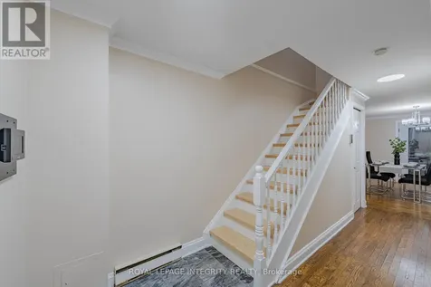 222 Russell Avenue Ottawa ON K1N 7X5