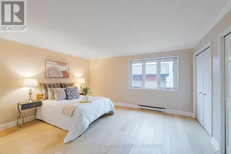 222 Russell Avenue Ottawa ON K1N 7X5