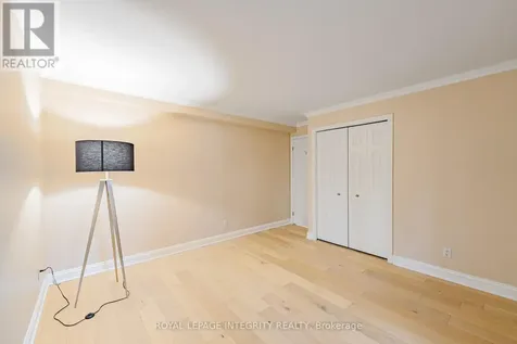 222 Russell Avenue Ottawa ON K1N 7X5