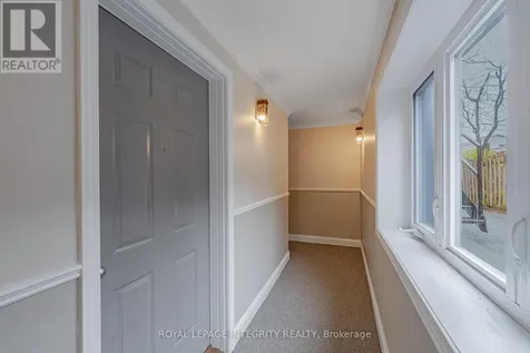 222 Russell Avenue Ottawa ON K1N 7X5