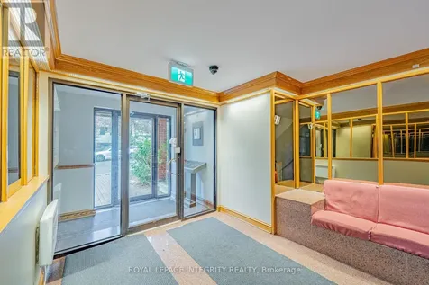 222 Russell Avenue Ottawa ON K1N 7X5