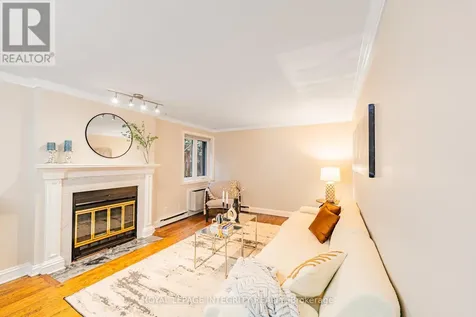 222 Russell Avenue Ottawa ON K1N 7X5