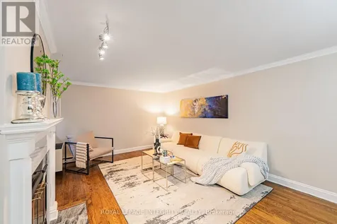 222 Russell Avenue Ottawa ON K1N 7X5