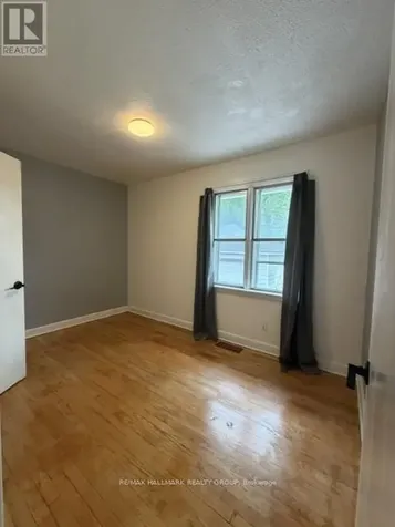 98 Donald Street Ottawa ON K1K 1N2
