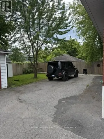 98 Donald Street Ottawa ON K1K 1N2