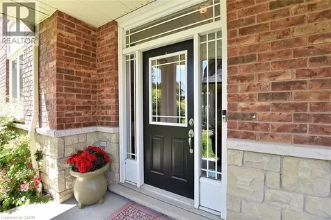 27 Landscapes Trail Ancaster ON L9K 0A1