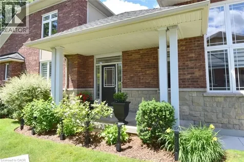 27 Landscapes Trail Ancaster ON L9K 0A1