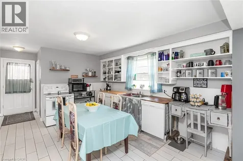 43 Wyngate Avenue Stoney Creek ON L8G 1T3