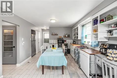 43 Wyngate Avenue Stoney Creek ON L8G 1T3