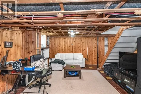 43 Wyngate Avenue Stoney Creek ON L8G 1T3