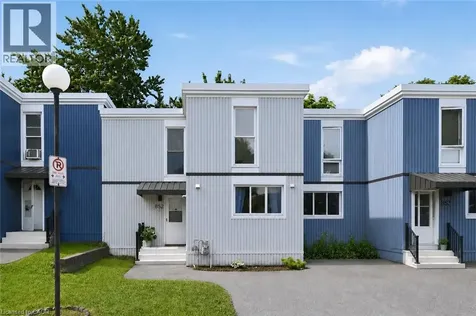 25 Britten Close Hamilton ON L9C 4J8