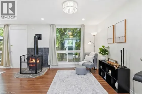 25 Britten Close Hamilton ON L9C 4J8