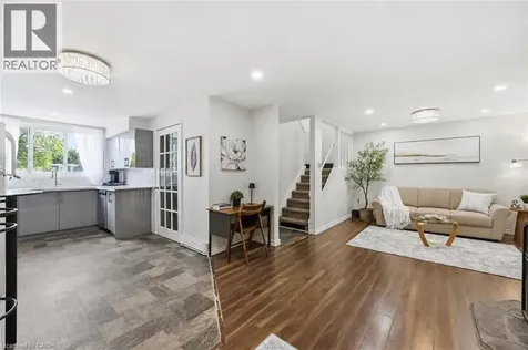 25 Britten Close Hamilton ON L9C 4J8