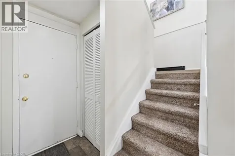 25 Britten Close Hamilton ON L9C 4J8