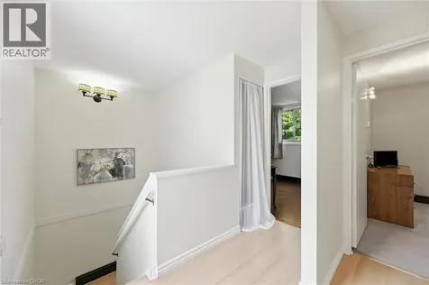 25 Britten Close Hamilton ON L9C 4J8