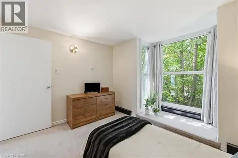 25 Britten Close Hamilton ON L9C 4J8