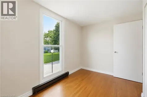 25 Britten Close Hamilton ON L9C 4J8
